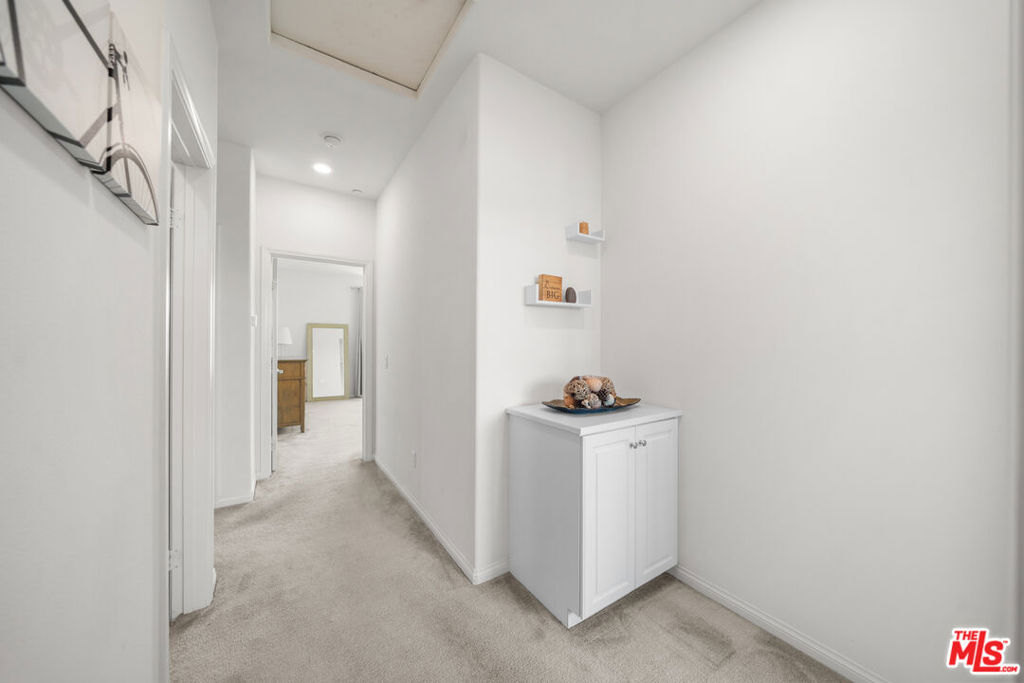 10712 Parrot Avenue Property Photo 13