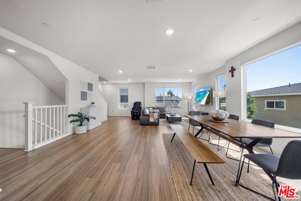 10712 Parrot Avenue Property Photo 23