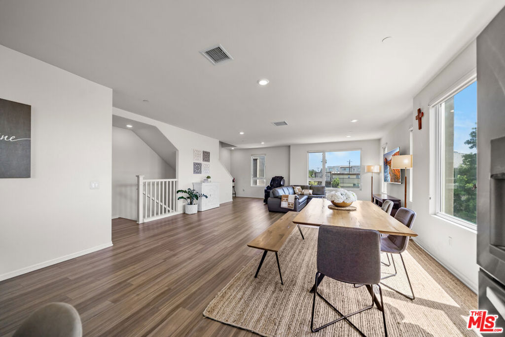 10712 Parrot Avenue Property Photo 25