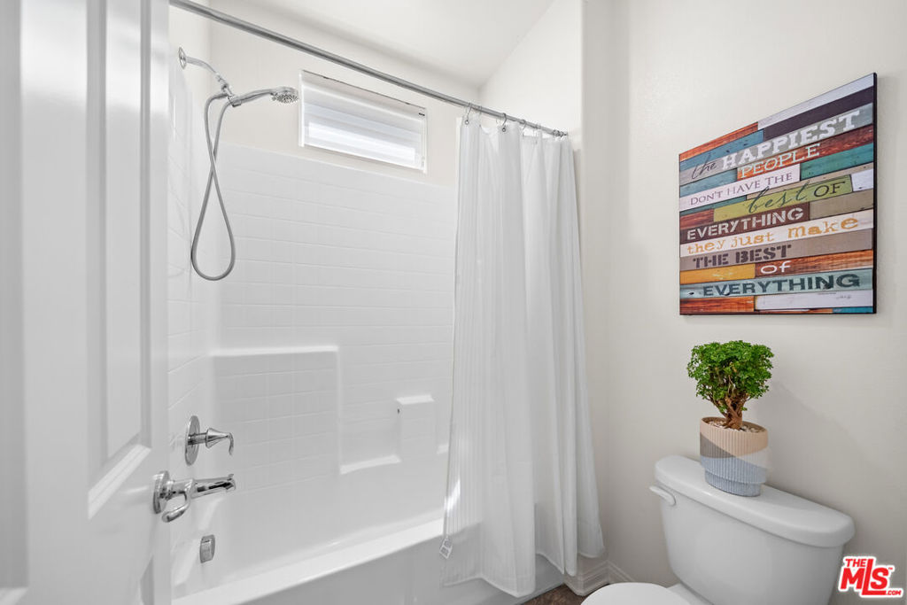 10712 Parrot Avenue Property Photo 33