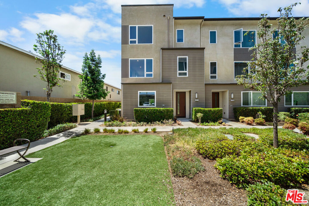 10712 Parrot Avenue Property Photo 36