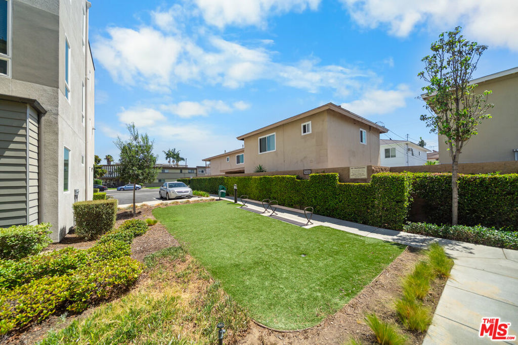 10712 Parrot Avenue Property Photo 40