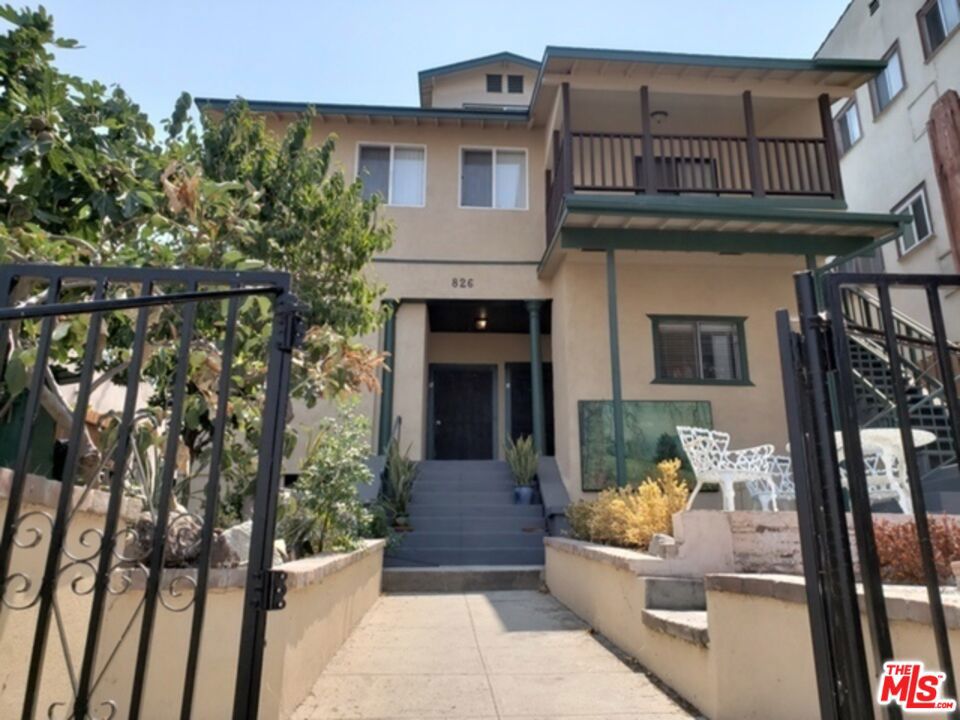 826 S Park View Street 1 Property Photo 6