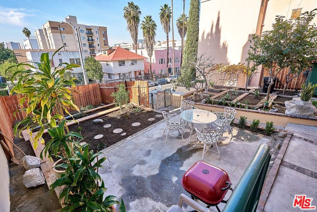 826 S Park View Street 1 Property Photo 10
