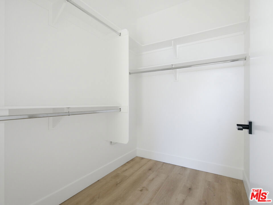 5657 Virginia Avenue 302 Property Photo 15