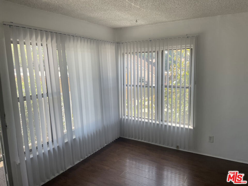 849 N Garfield Avenue Property Photo 9