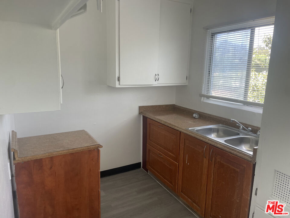 849 N Garfield Avenue Property Photo 16