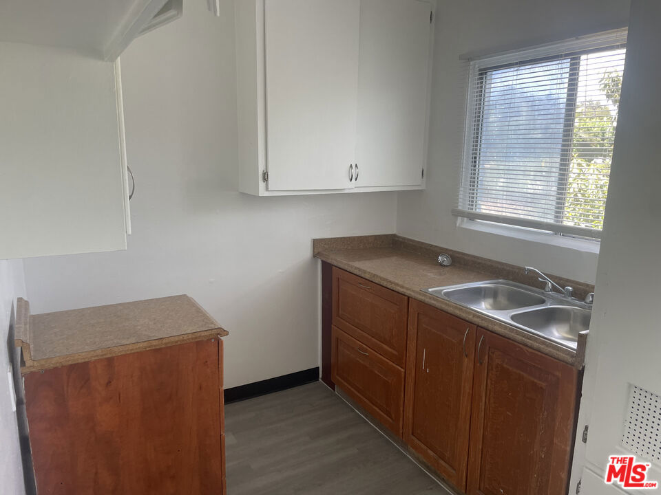 849 N Garfield Avenue Property Photo 17