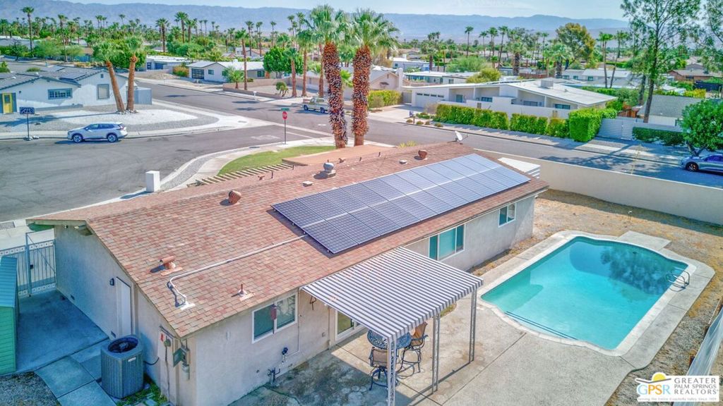 1181 E Estio Circle Property Photo 2