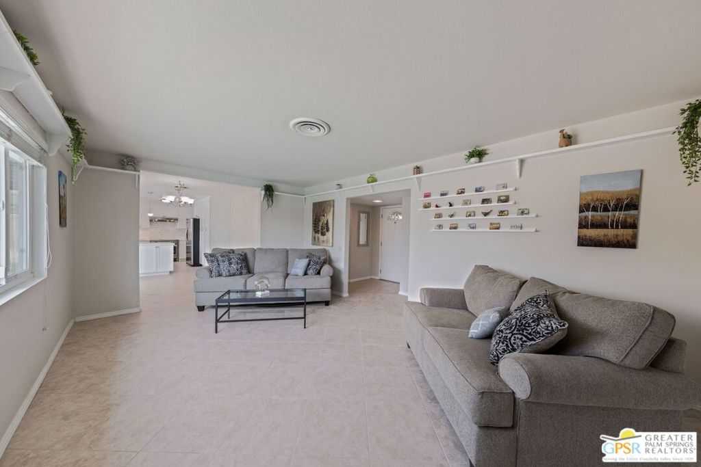 1181 E Estio Circle Property Photo 14