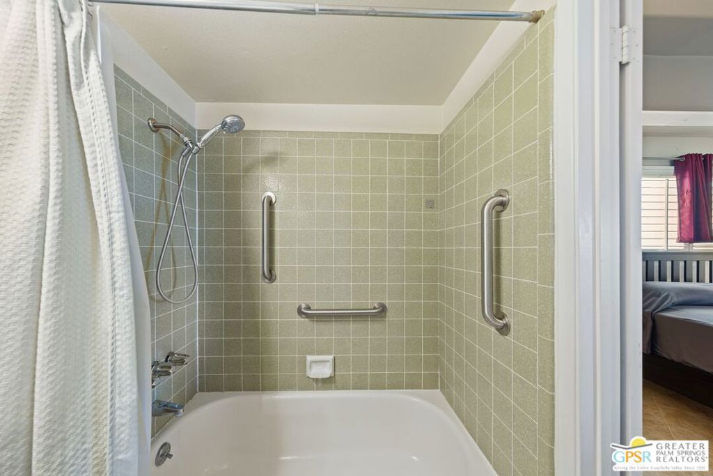 1181 E Estio Circle Property Photo 18