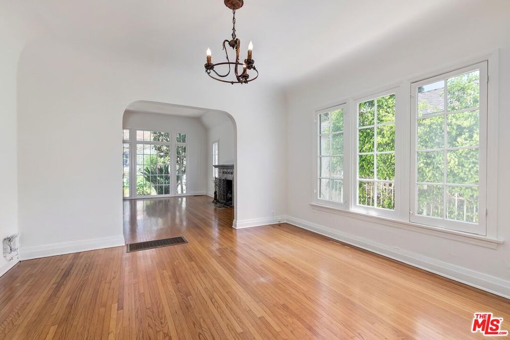 10626 Ohio Avenue Property Photo 7