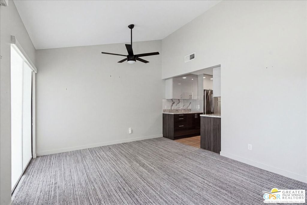 1150 E Amado Road 16b2 Property Photo 9
