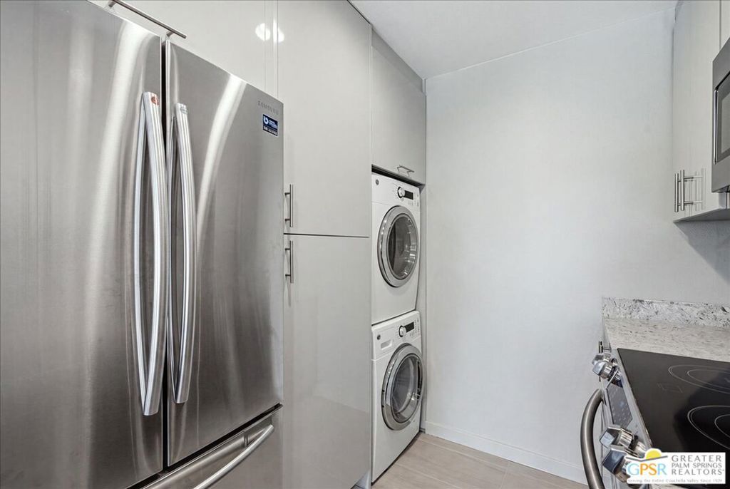 1150 E Amado Road 16b2 Property Photo 12