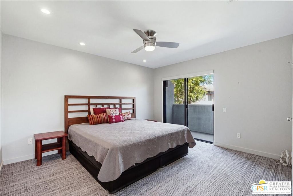 1150 E Amado Road 16b2 Property Photo 14