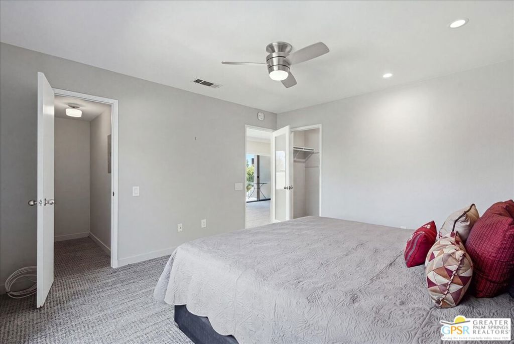 1150 E Amado Road 16b2 Property Photo 15
