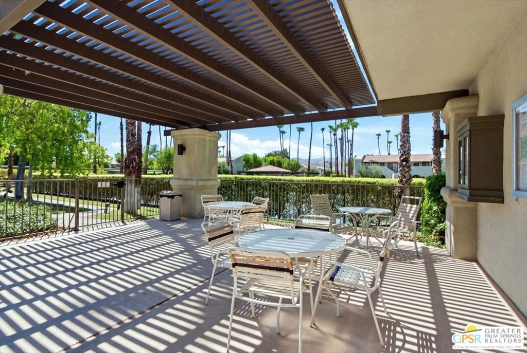1150 E Amado Road 16b2 Property Photo 25