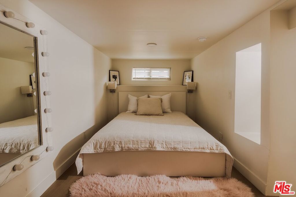 5211 Baza Avenue Property Photo 48
