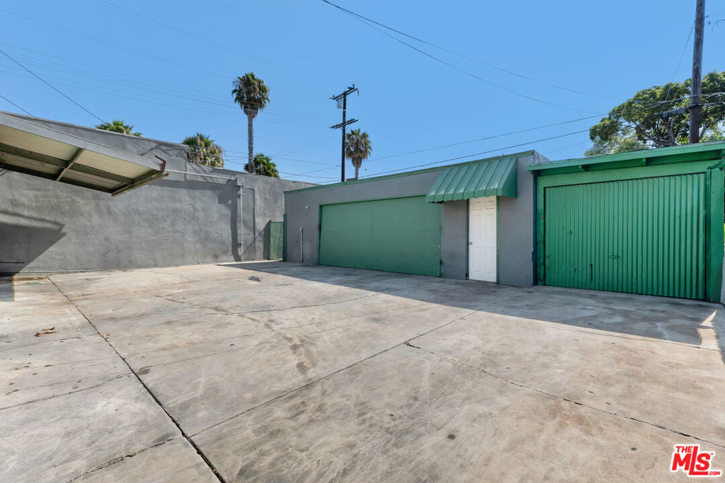 11606 Inglewood Avenue Property Photo 5