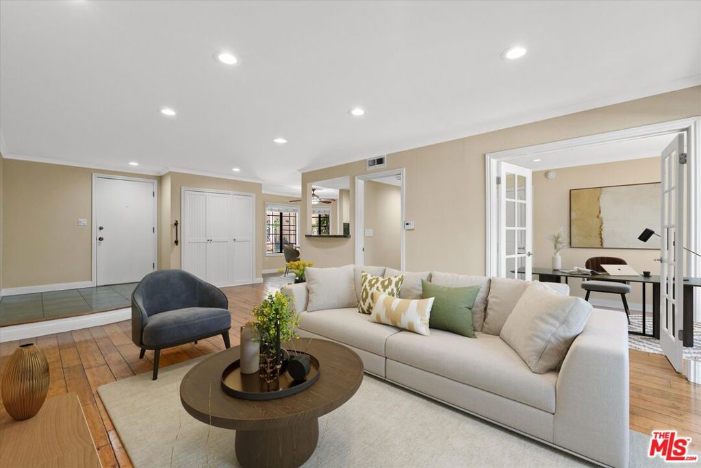 12321 Ocean Park Boulevard 2 Property Photo 2