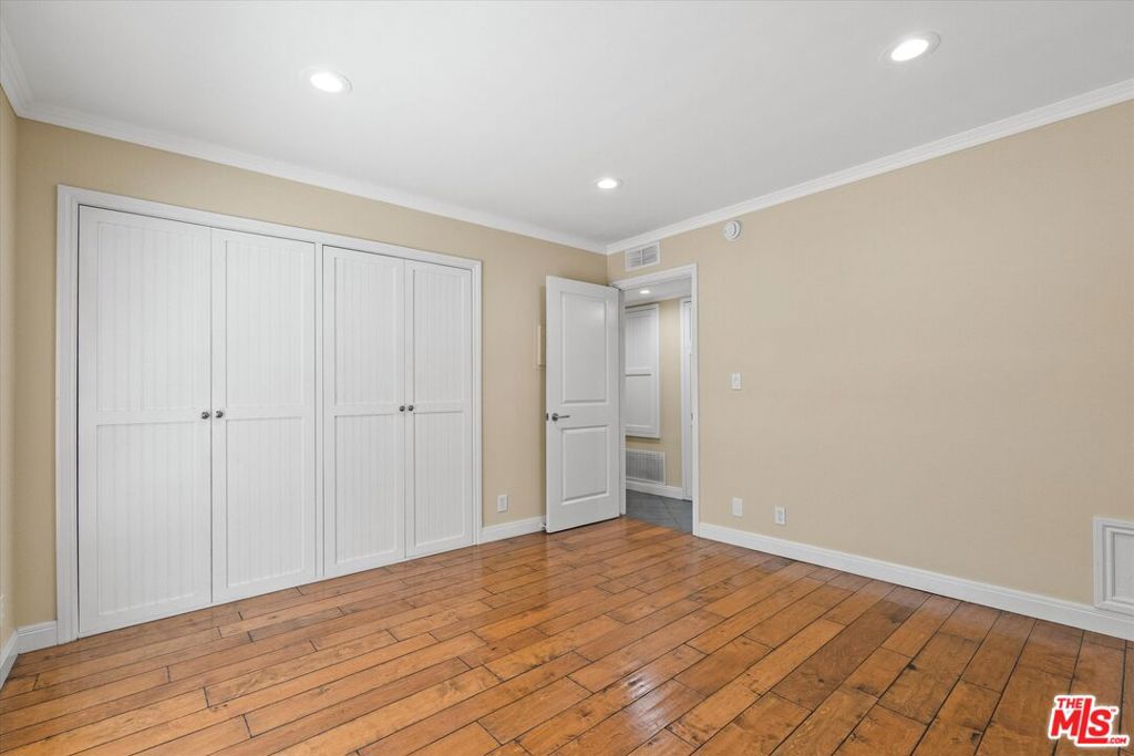 12321 Ocean Park Boulevard 2 Property Photo 12