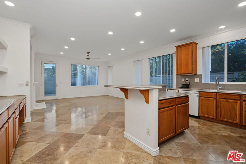 5711 Citrus Ranch Circle Property Photo 8