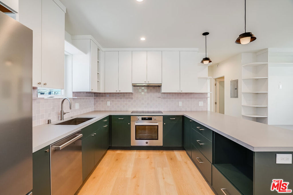 1780 Midvale Avenue Property Photo 8