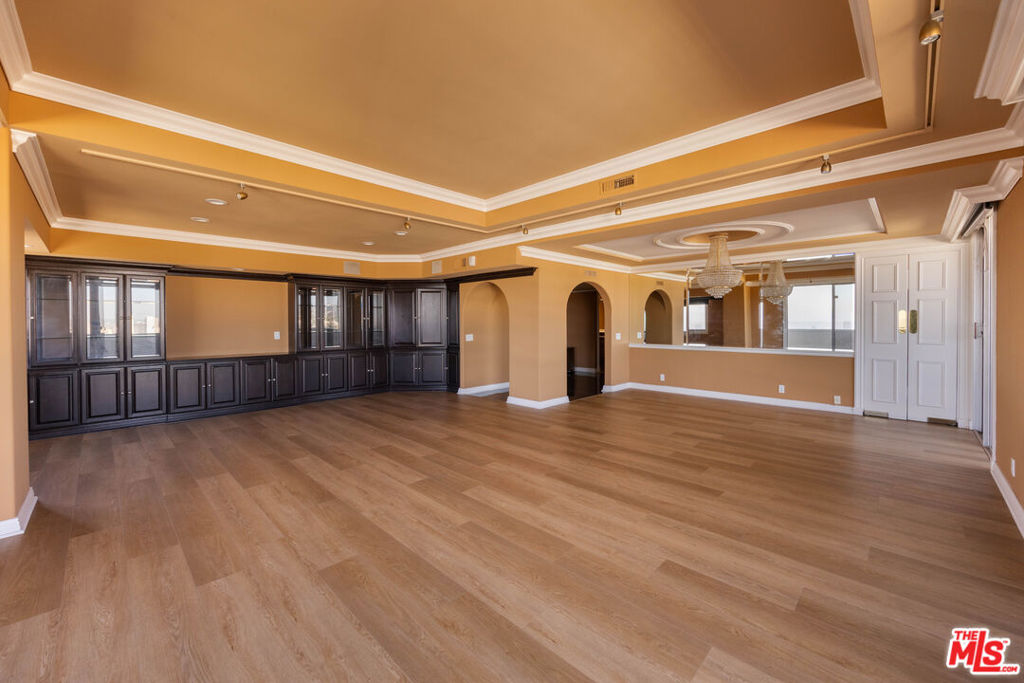 7250 Franklin Avenue 1209 Property Photo 1