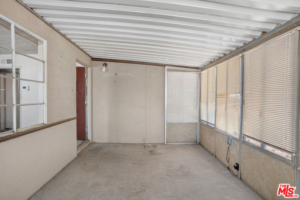 38444 31st East Property Photo 10
