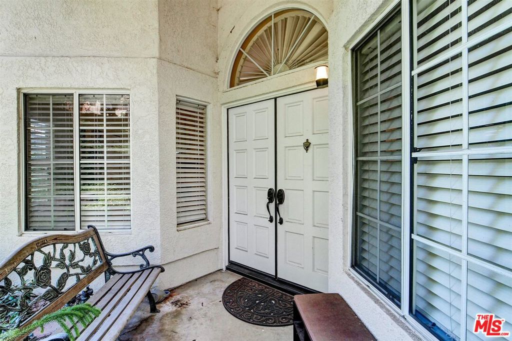 2304 Calle Trella Property Photo 5