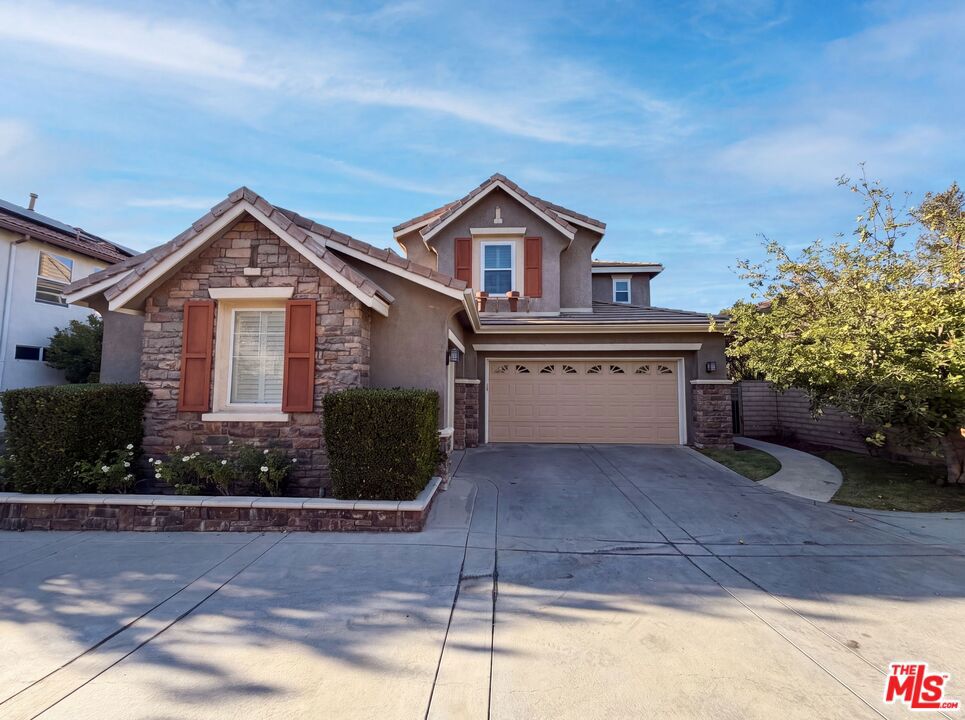25701 Chestnut Way Property Photo 1