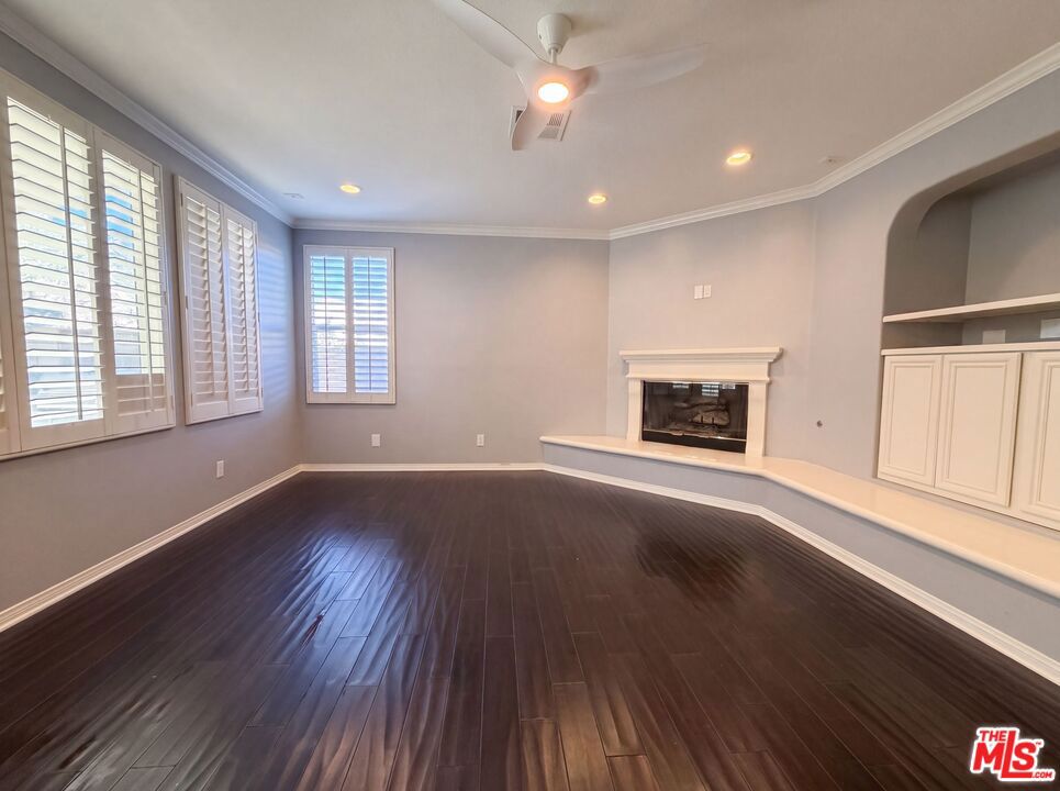 25701 Chestnut Way Property Photo 8