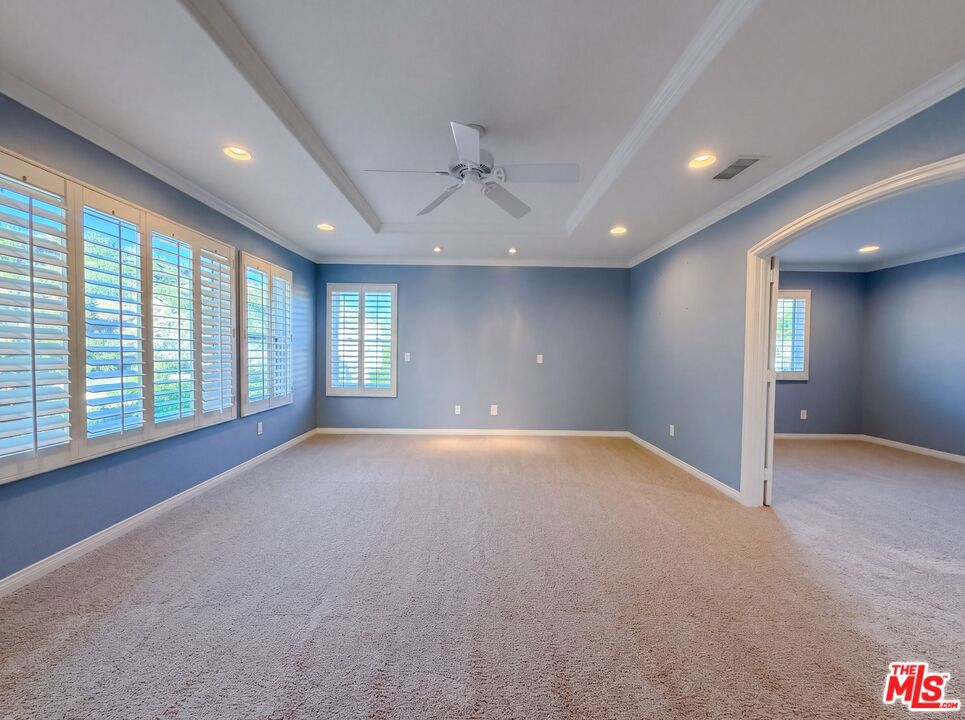 25701 Chestnut Way Property Photo 9