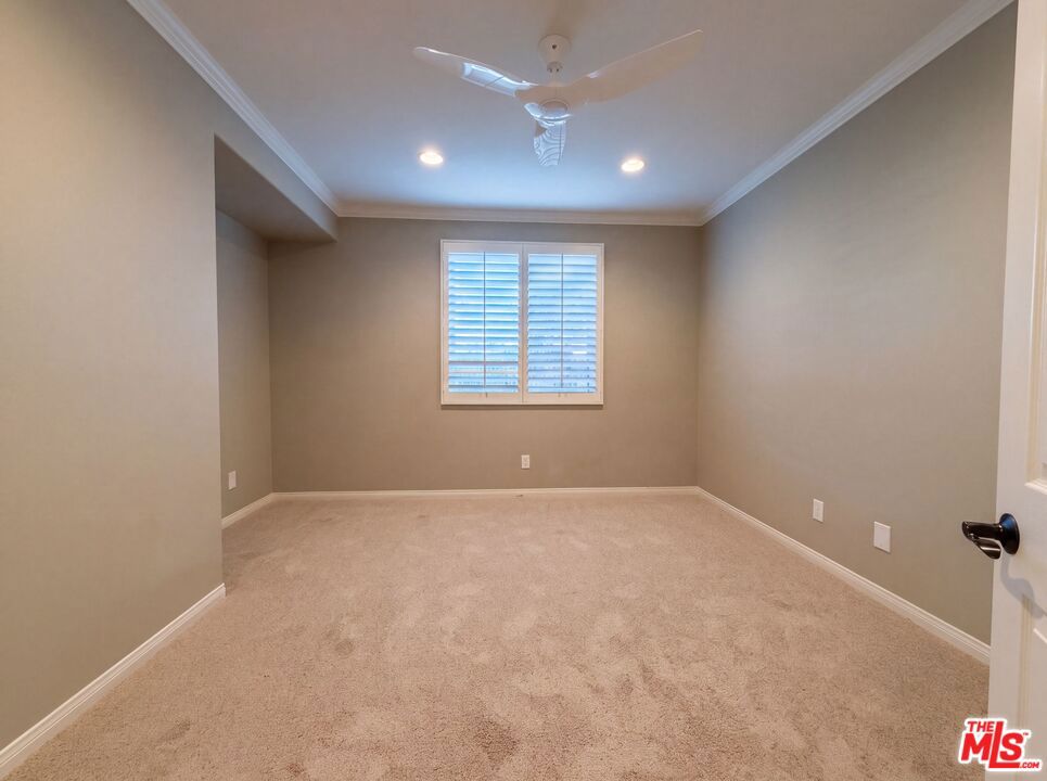 25701 Chestnut Way Property Photo 14