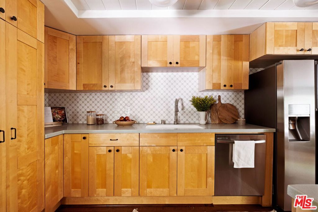 2018 Griffith Park Boulevard 116 Property Photo 10