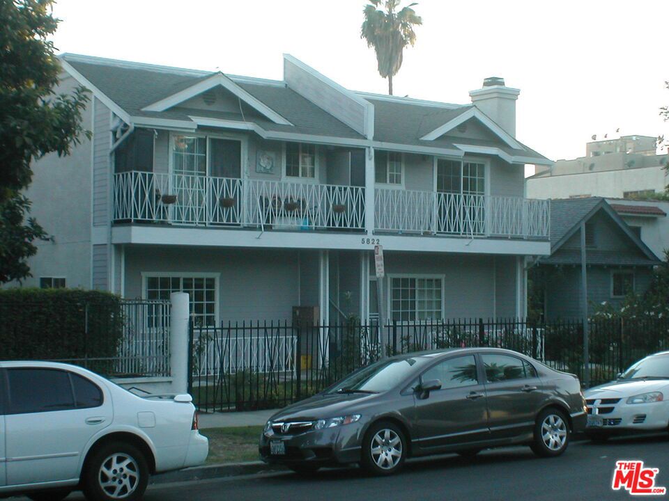 5822 HAROLD Way Property Photo 1