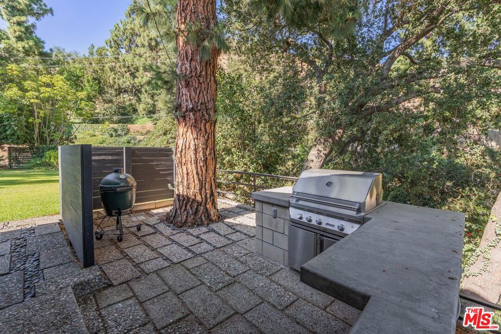 1604 Woodglen Lane Property Photo 31