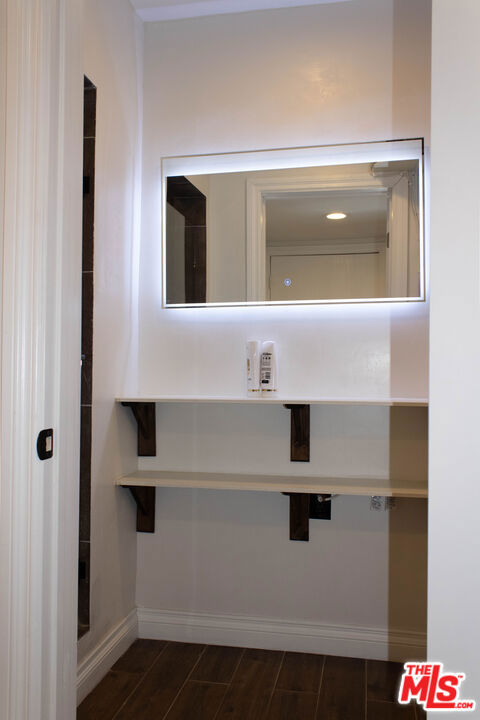 5651 Windsor Way 202 Property Photo 15