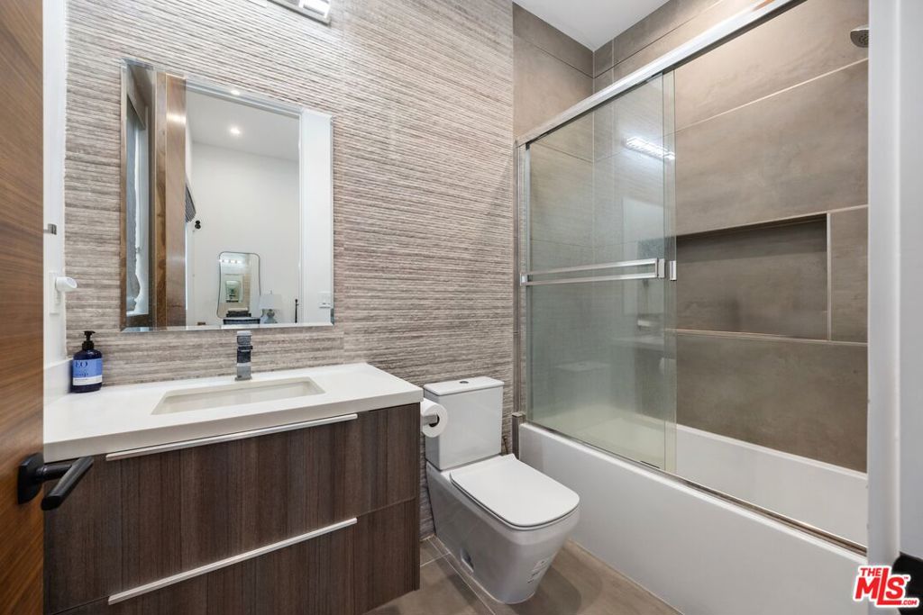 15030 Hartsook Street Property Photo 23