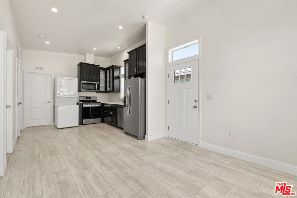 8250 Lankershim Boulevard 186 Property Photo 4