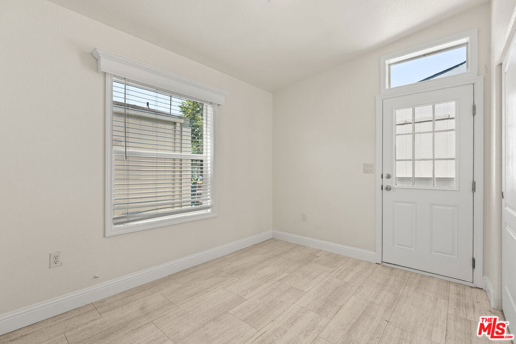 8250 Lankershim Boulevard 186 Property Photo 5