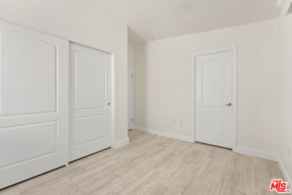 8250 Lankershim Boulevard 186 Property Photo 7