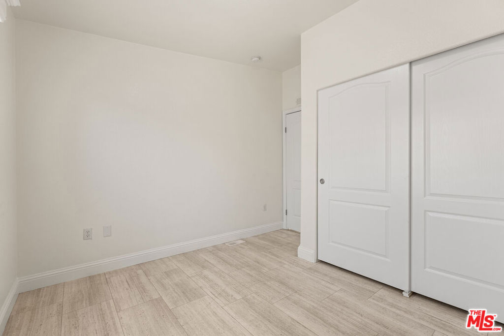 8250 Lankershim Boulevard 186 Property Photo 8