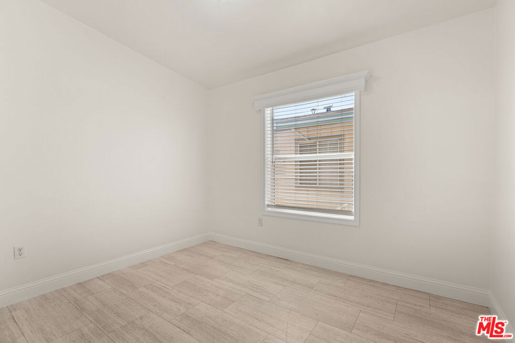 8250 Lankershim Boulevard 186 Property Photo 10