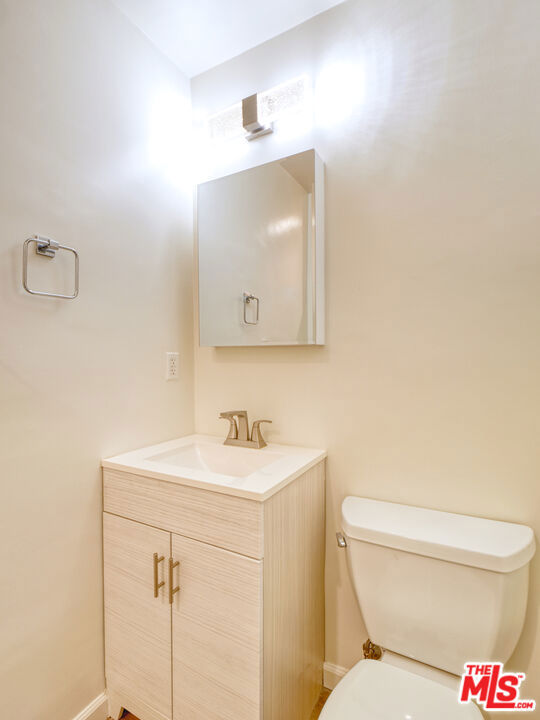 337 N Oakhurst Drive 6 Property Photo 22