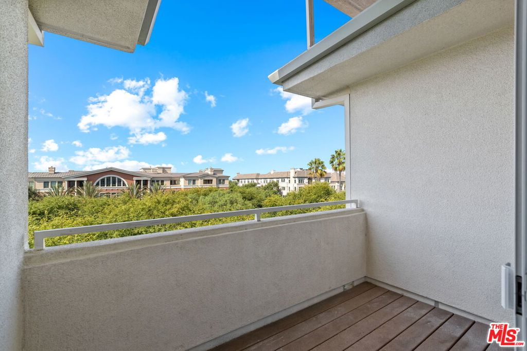 13200 Pacific Promenade 438 Property Photo 10
