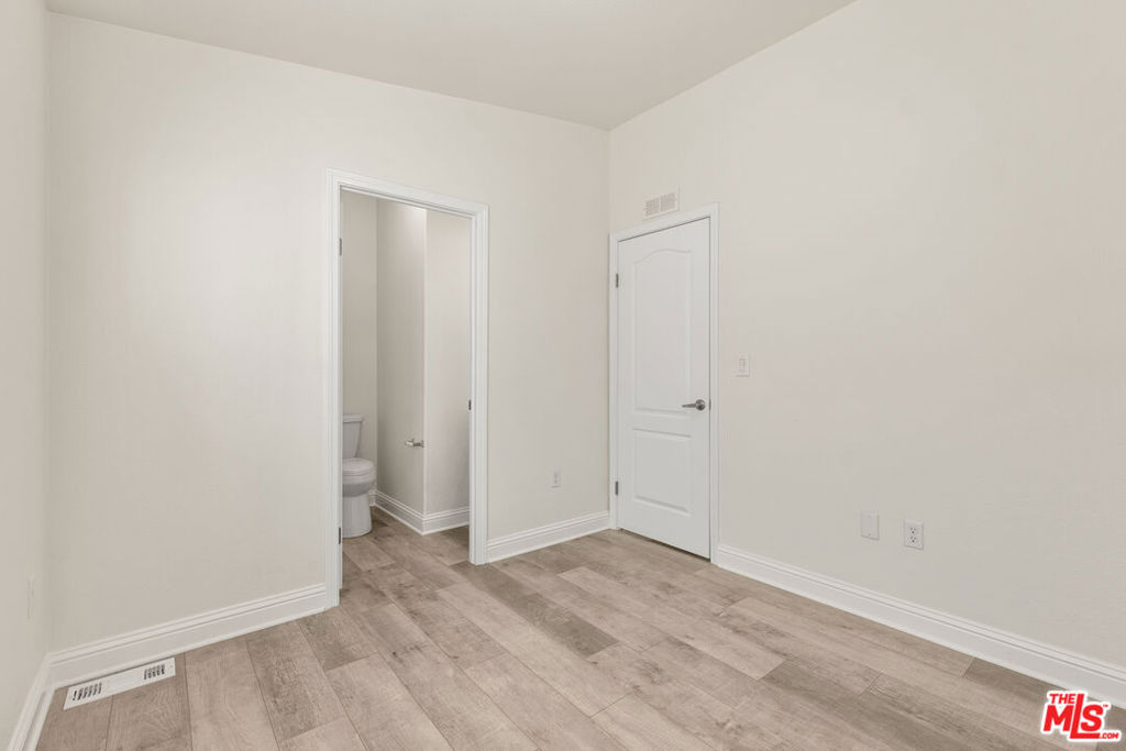 8250 Lankershim Boulevard 109 Property Photo 7