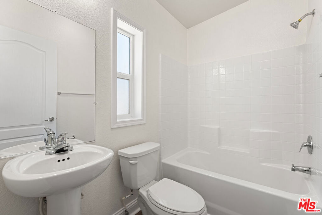 8250 Lankershim Boulevard 140 Property Photo 9