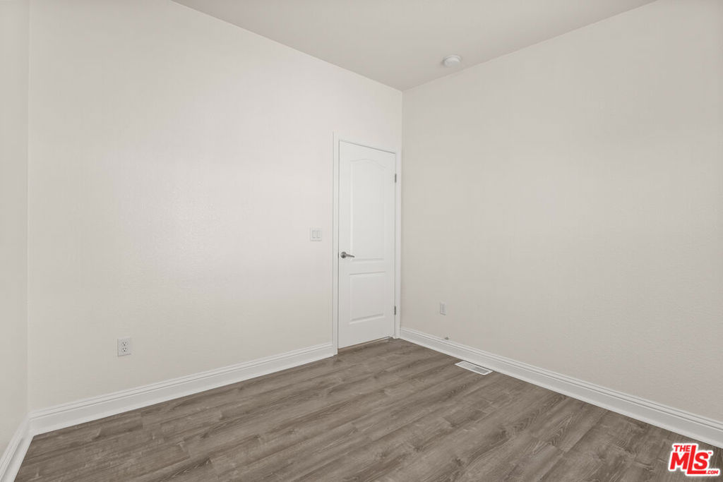 8250 Lankershim Boulevard 140 Property Photo 14