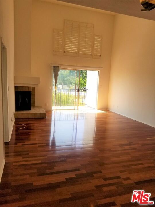 1031 N Crescent Heights 2e Property Photo 6